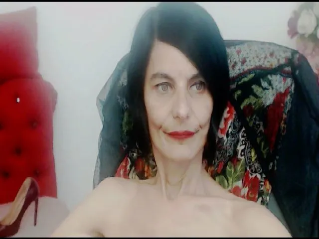 Live sex webcam photo for BestBangMilf #265498653