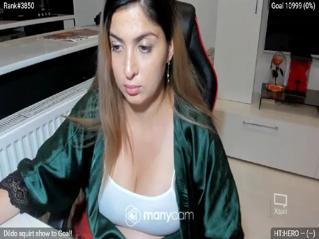 Live sex webcam photo for Littlegirl25 #252678695