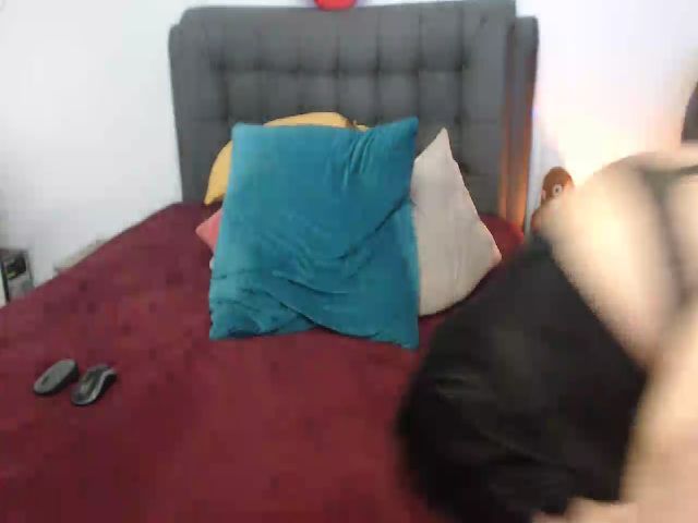 Live sex webcam photo for Maggiemilff #255580508