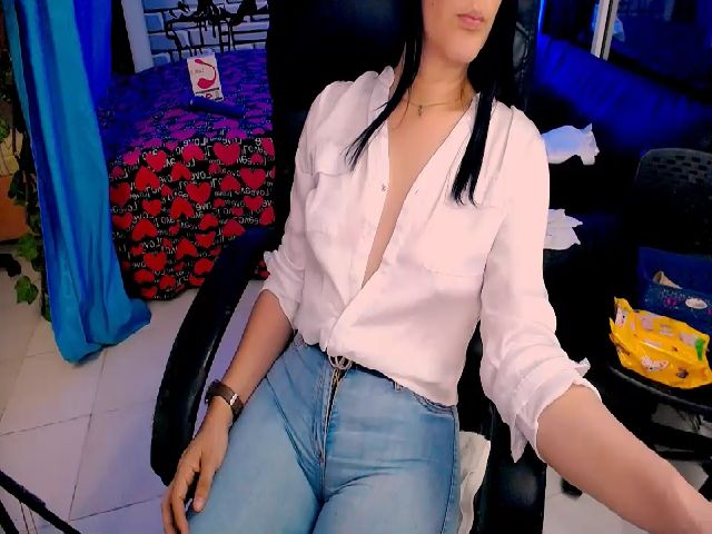 Live sex webcam photo for Sashabreck #287860031