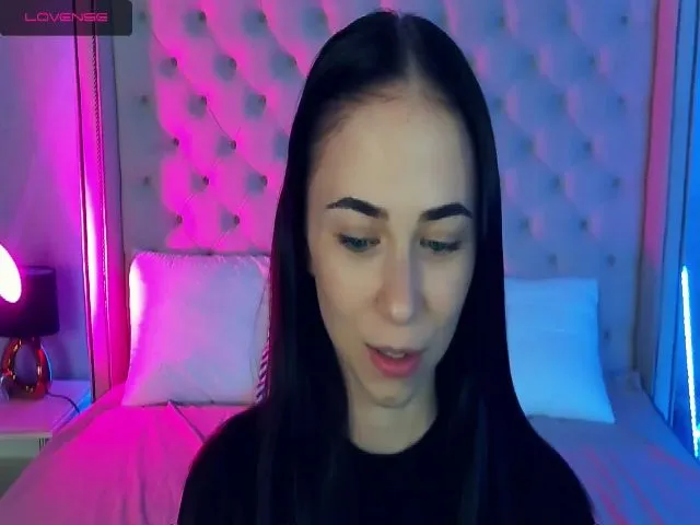 Live sex webcam photo for MilkaBabyDoll #255699378