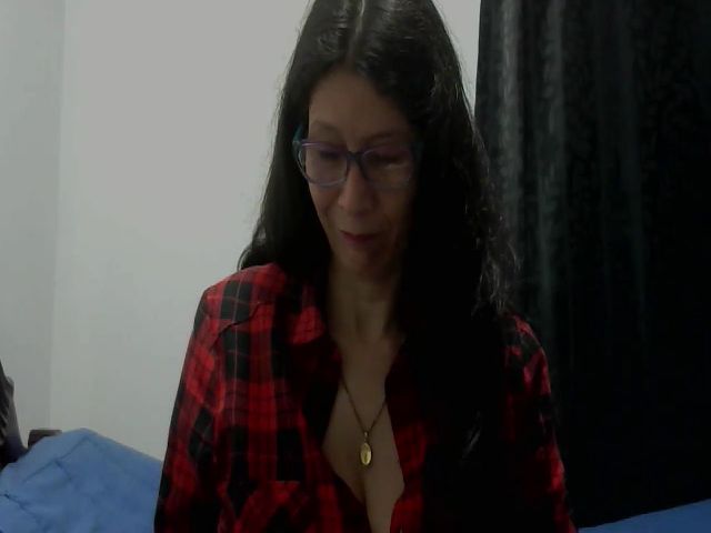 Live sex webcam photo for Latin__mature #252449398