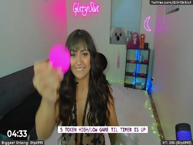 Live sex webcam photo for Glitt3rSlut #258394029