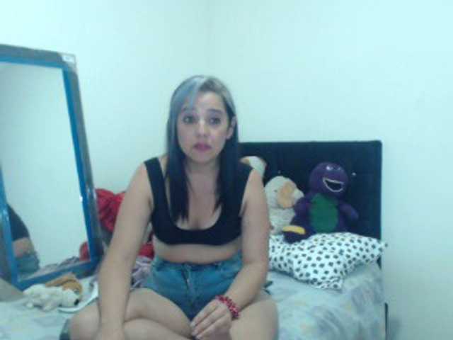 Live sex webcam photo for shantalsexxy #241050919