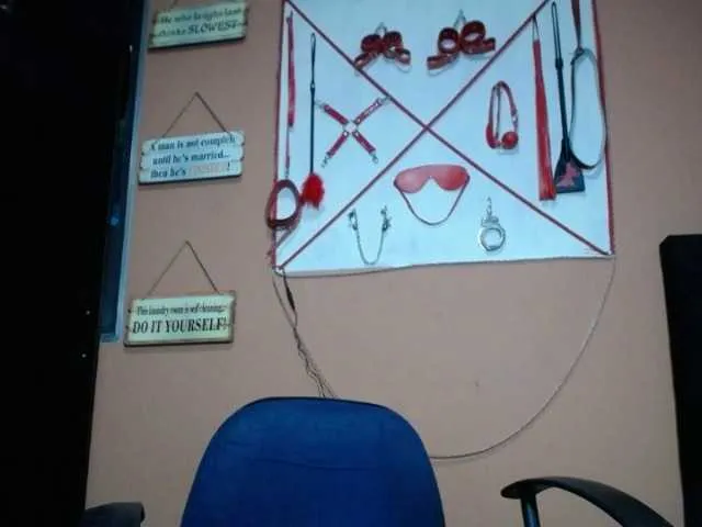 Live sex webcam photo for melanyissabel #241165268