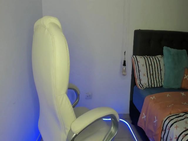 Live sex webcam photo for SalemJimenez #253011439