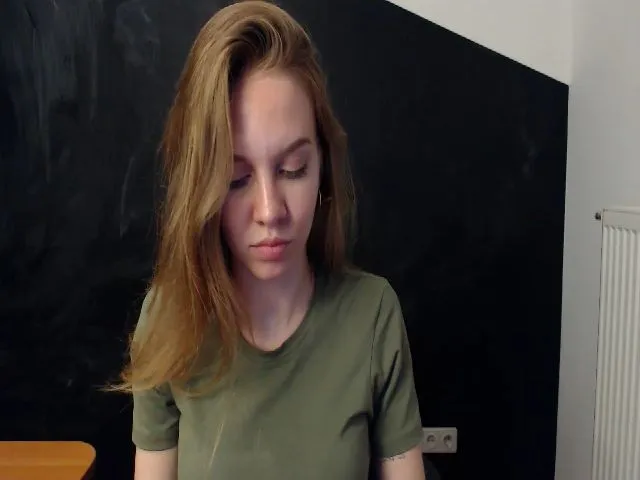 Live sex webcam photo for HappySecret_ #255481656
