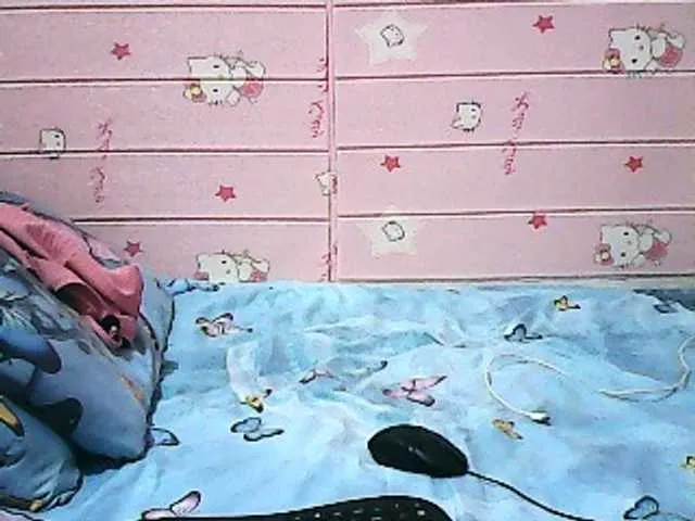Live sex webcam photo for hotjen18 #241223889