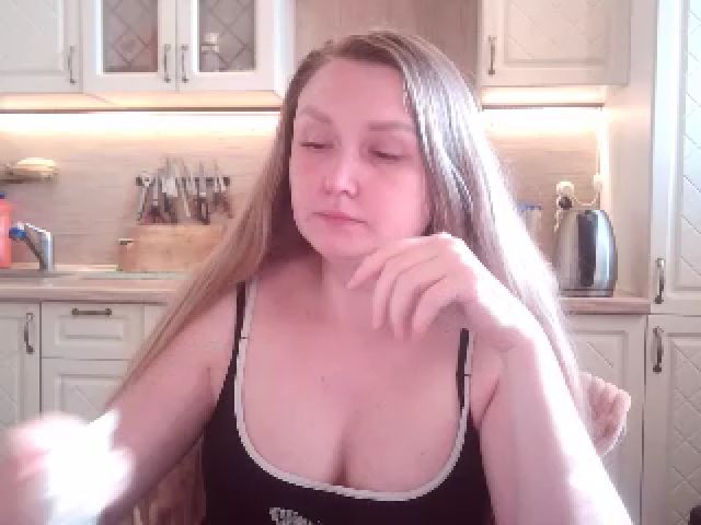 Live sex webcam photo for JaneGrey111 #257662576