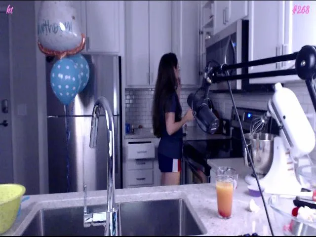 Live sex webcam photo for Sophelia #257950194