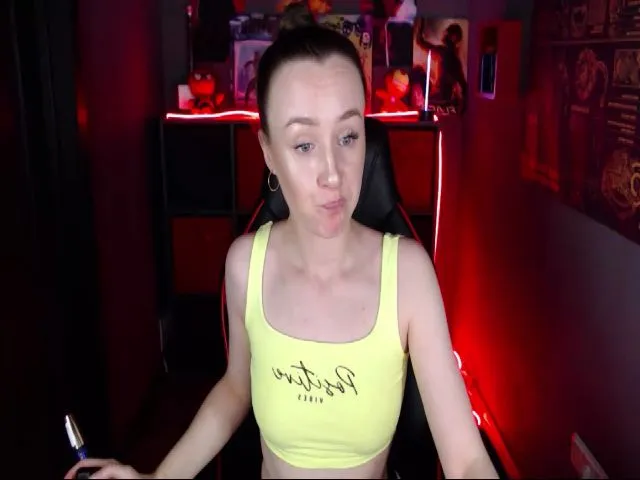 Live sex webcam photo for KateGreen #264713092
