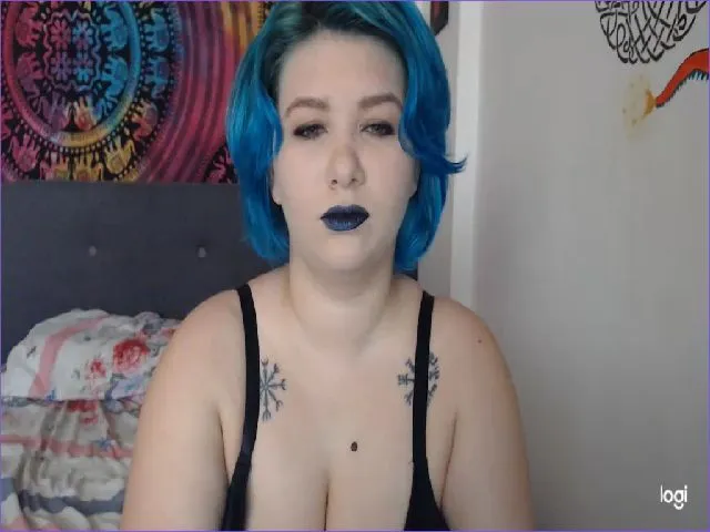Live sex webcam photo for GoddessEmma #256805915