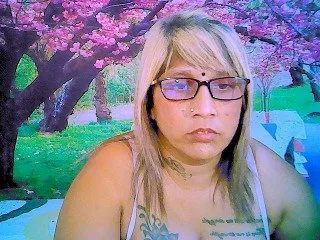 Live sex webcam photo for indianroxy #287933056