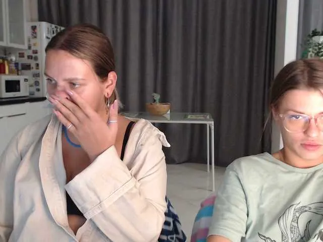 Live sex webcam photo for BugaGirls #265223300