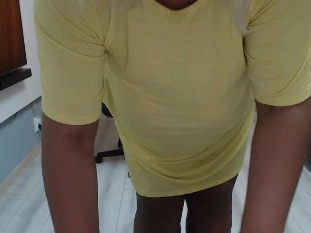 Live sex webcam photo for BigHornyBoobs #255918401