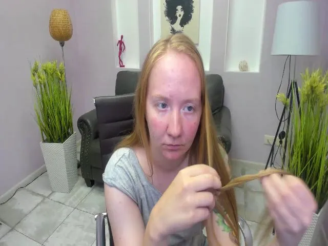 Live sex webcam photo for StunningKelly #252461976