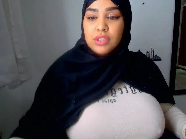 Live sex webcam photo for Shalyn_ #253602188