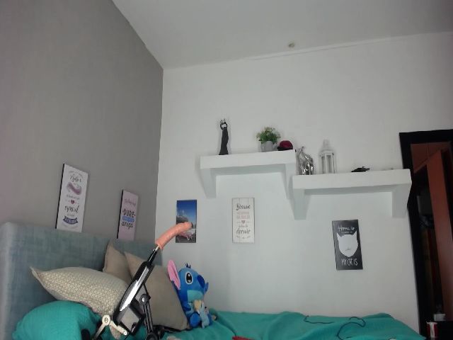 Live sex webcam photo for Lissyevans #262119337