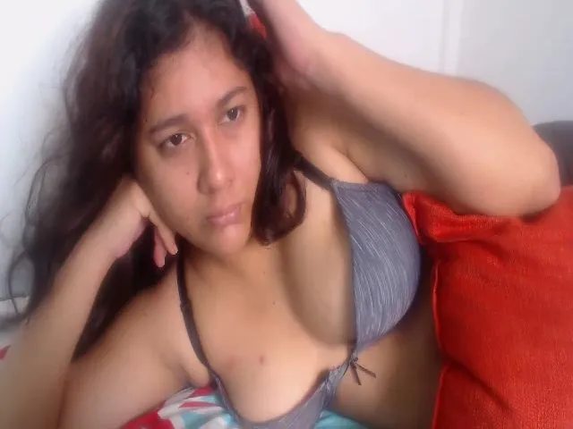 Live sex webcam photo for MaryHot_ #262117853