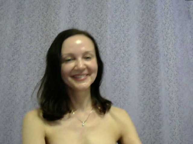 Live sex webcam photo for MilfVivienne #246889794