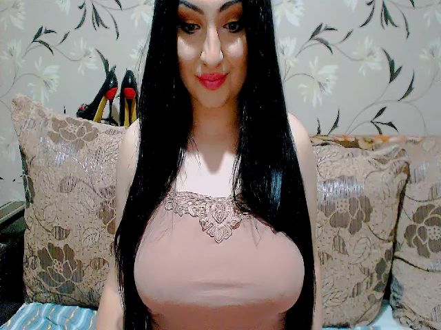 Live sex webcam photo for Cindystar5 #261761839