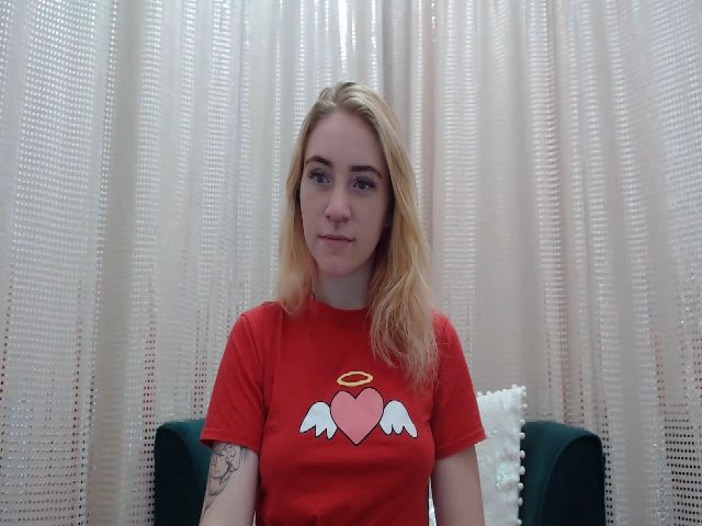 Live sex webcam photo for RedBerryy #263429454