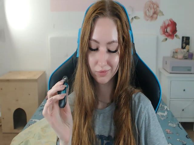 Live sex webcam photo for CassidyShine #252595433