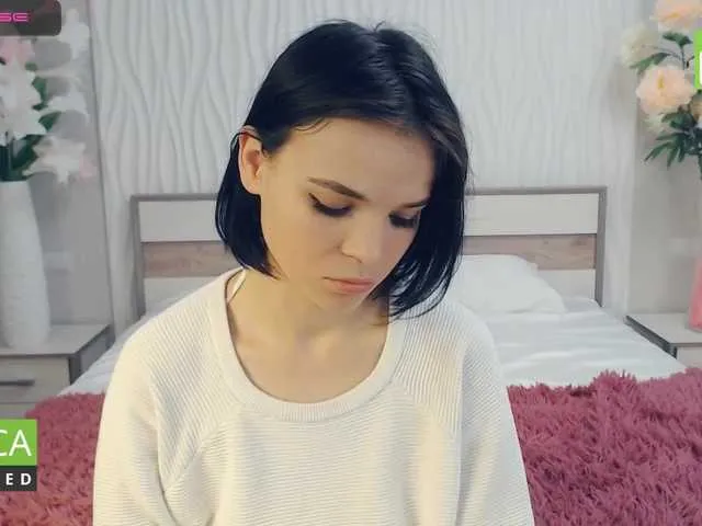 Live sex webcam photo for look-at-me #241393736