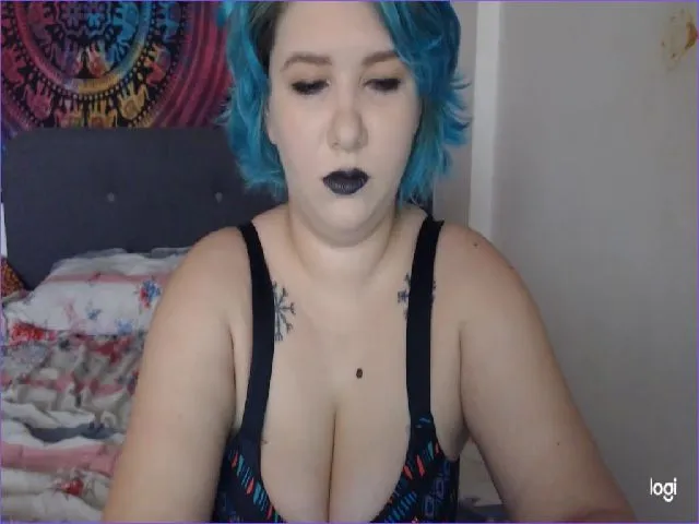Live sex webcam photo for GoddessEmma #254431984
