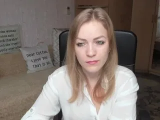 Live sex webcam photo for CherishSia #240829415