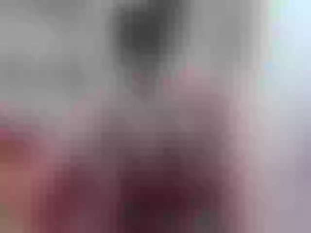 Live sex webcam photo for JullieMilf #252558095