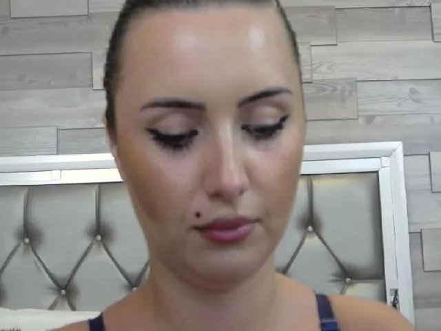 Live sex webcam photo for LustyJuliaXXX #255777395