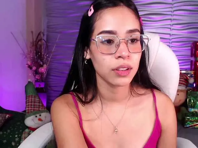 Live sex webcam photo for EvelynHarris #287950180