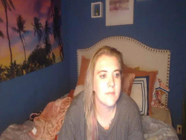 Live sex webcam photo for SnowWhiteXxxx #255542729