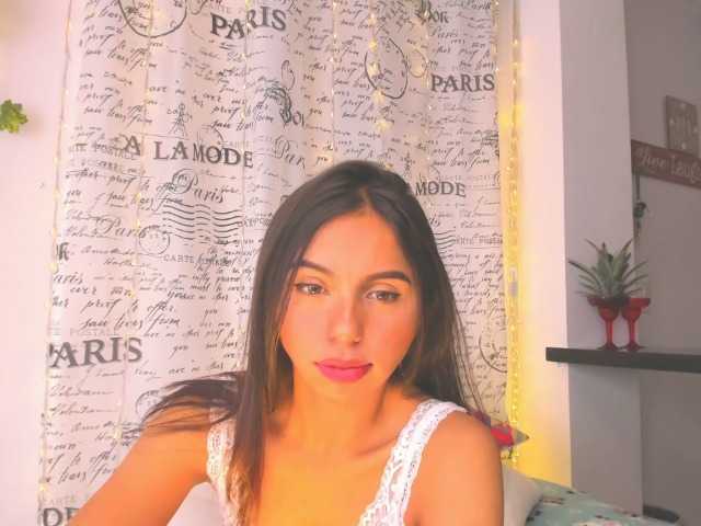 Live sex webcam photo for CoralineRyan #256364384