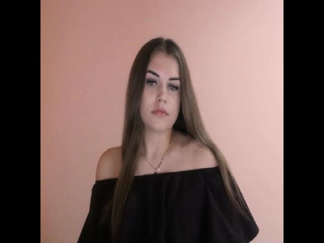 Live sex webcam photo for TaliaKristen #253530261