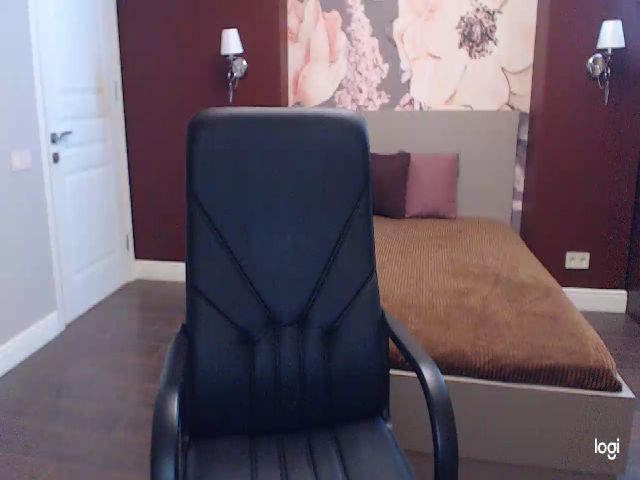 Live sex webcam photo for Emmy_Gray #255260132