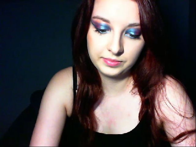 Live sex webcam photo for VirginLuna18 #254193165