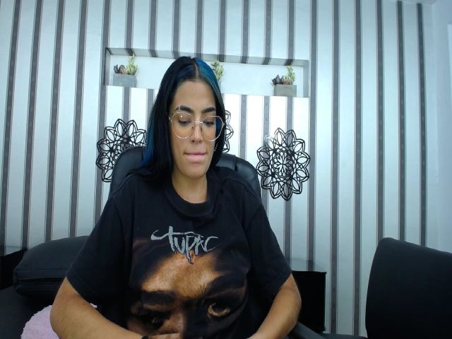 Live sex webcam photo for Charlotte_LW #263366355