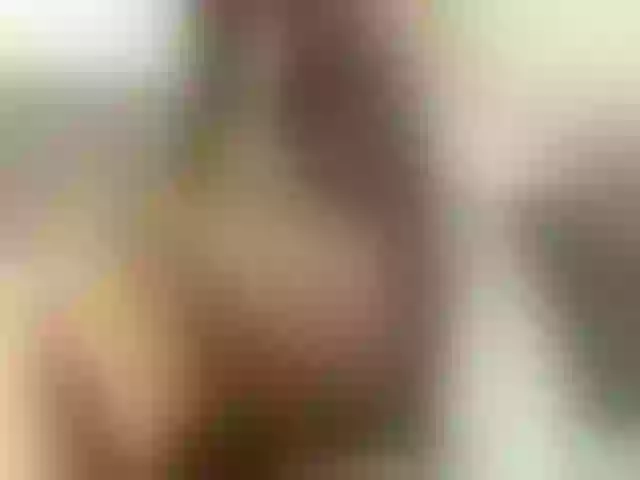 Live sex webcam photo for KissMoline #257424117