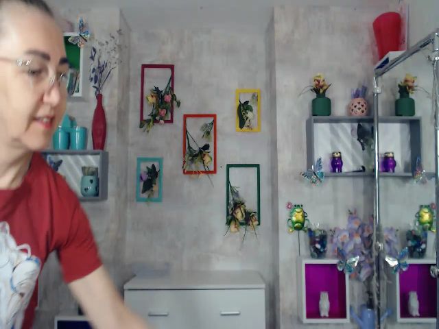 Live sex webcam photo for Greybunny #253721133