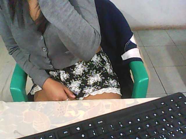 Live sex webcam photo for petitechou #265508579