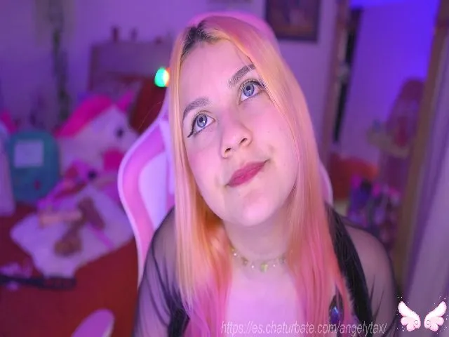 Live sex webcam photo for Angelytaxx #253249296