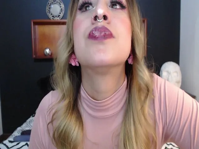 Live sex webcam photo for Moon_light__ #254729866