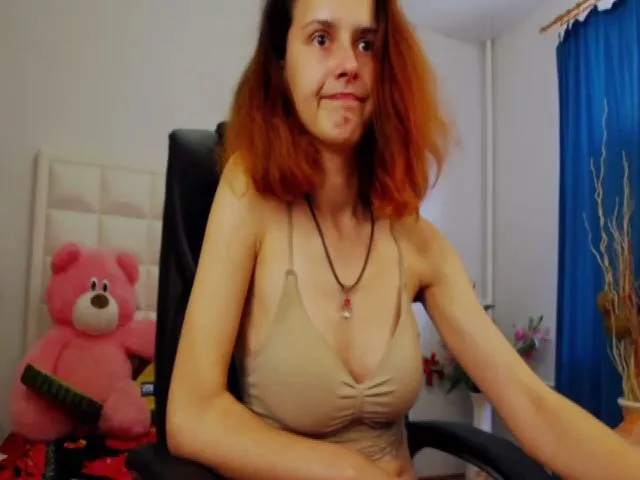 Live sex webcam photo for IrisNichols #262611429