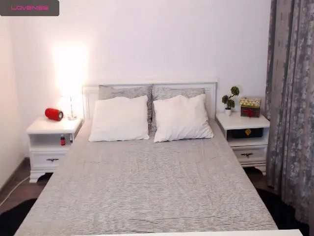 Live sex webcam photo for BlackLotusxo #263907257