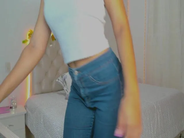 Live sex webcam photo for RubiJasper #253356499