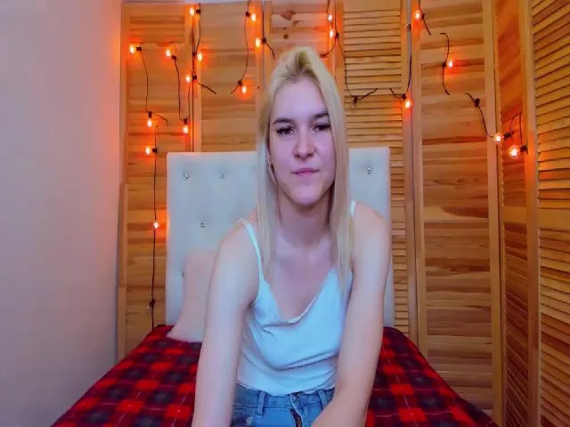 Live sex webcam photo for MarliTes #256578693
