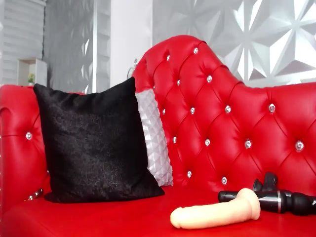 Live sex webcam photo for Roxaneharper #263370799