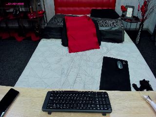 Live sex webcam photo for MeaMeloneX #251738103